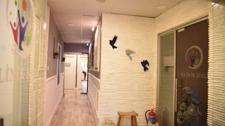 Corridor inside Dr. Alparslan Demir's practice