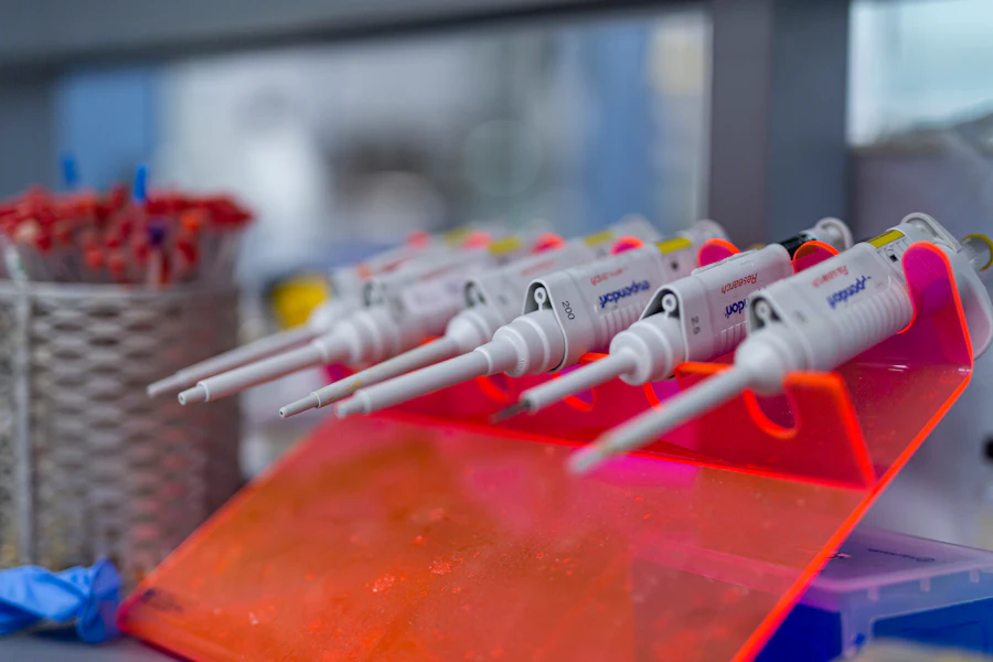 Laboratuvarda pipetler ve örnek tüpleri